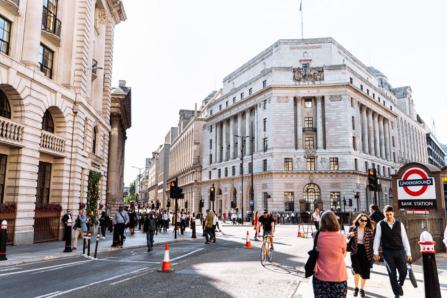 Bank Holiday Traffic: Fleet Management Solutions for Busy Periods